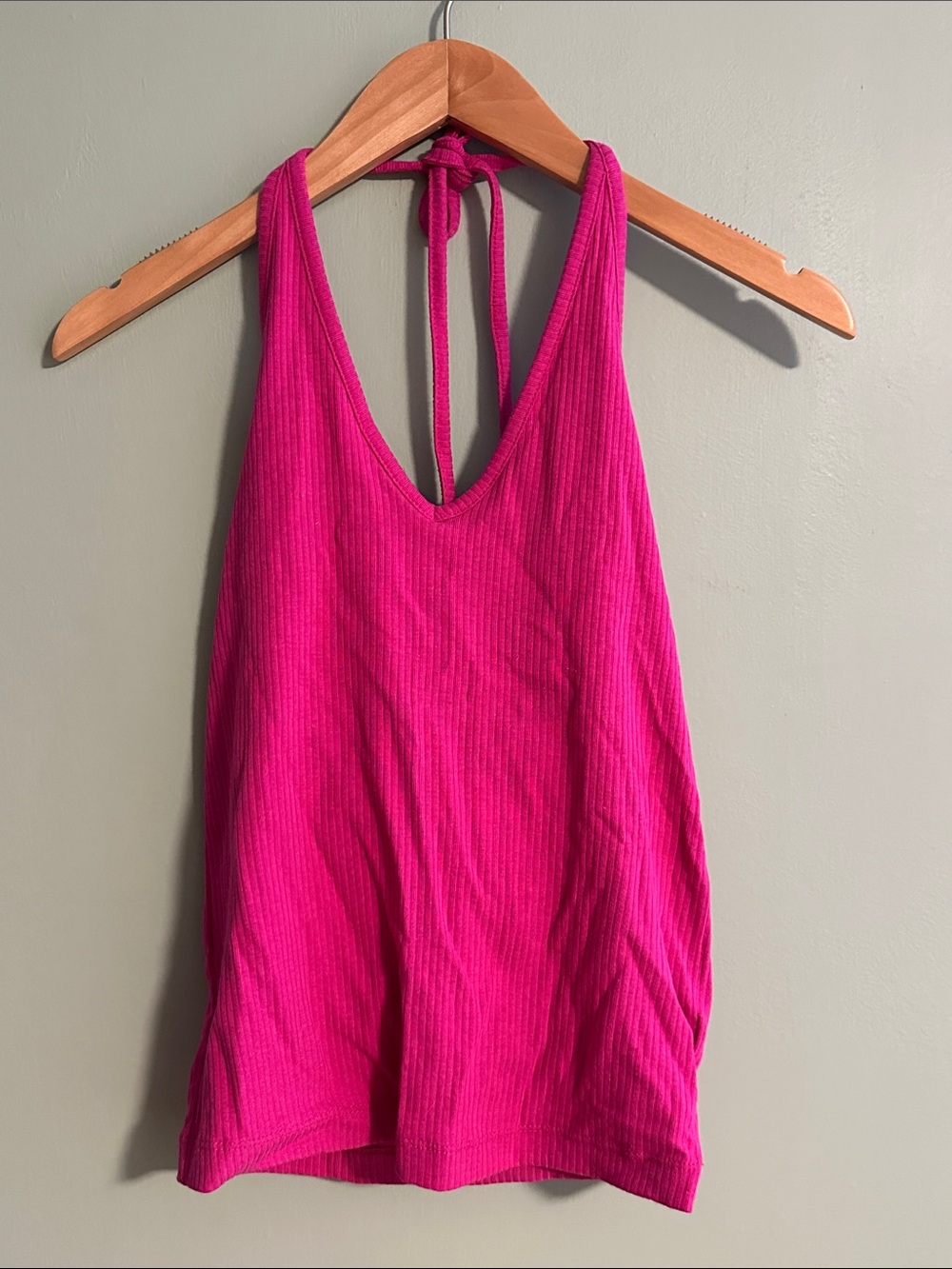 Old Navy Ribbed Halter Cami in Fuchsia